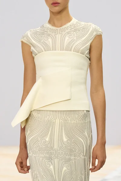 Look 33